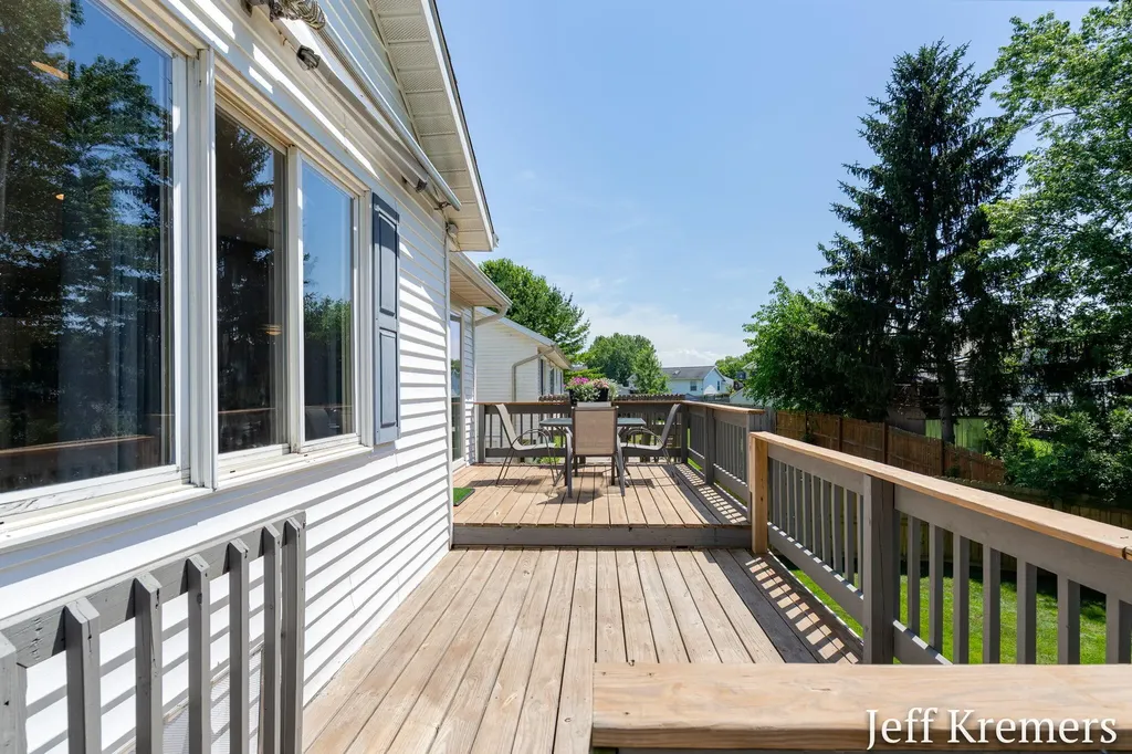 5286 Debbie Court SW Wyoming City MI 49418