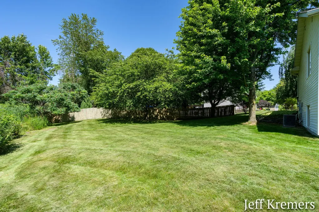 5286 Debbie Court SW Wyoming City MI 49418