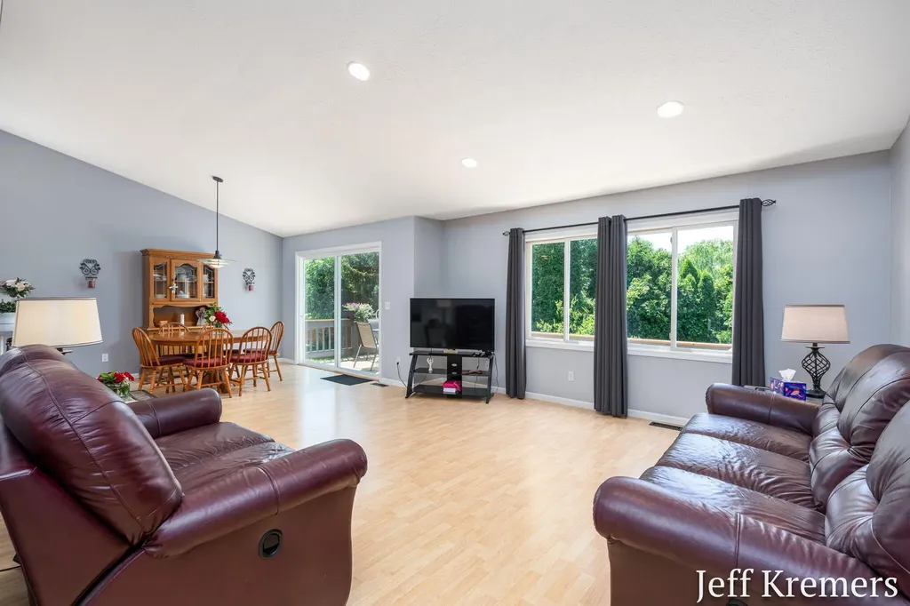 5286 Debbie Court SW Wyoming City MI 49418