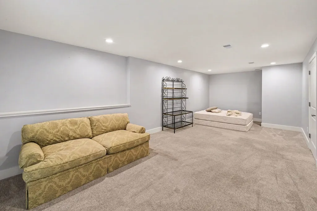 3362 Stormy Creek Drive SE Kentwood City MI 49512