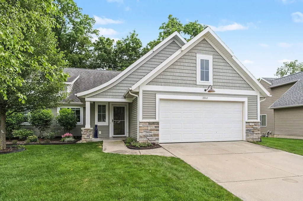 3362 Stormy Creek Drive SE Kentwood City MI 49512