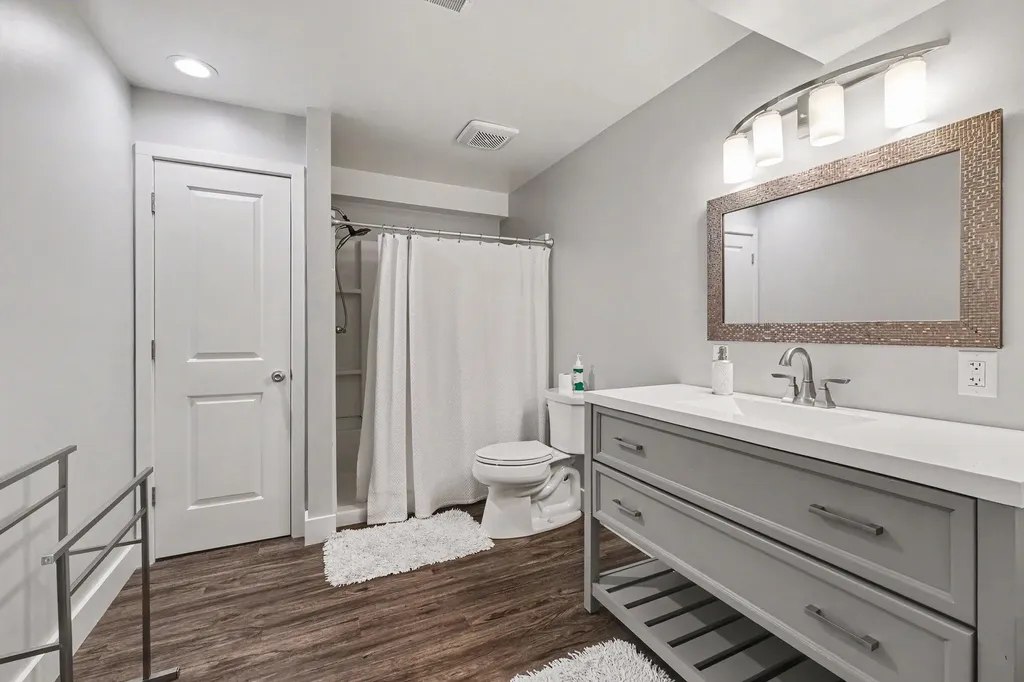 3362 Stormy Creek Drive SE Kentwood City MI 49512