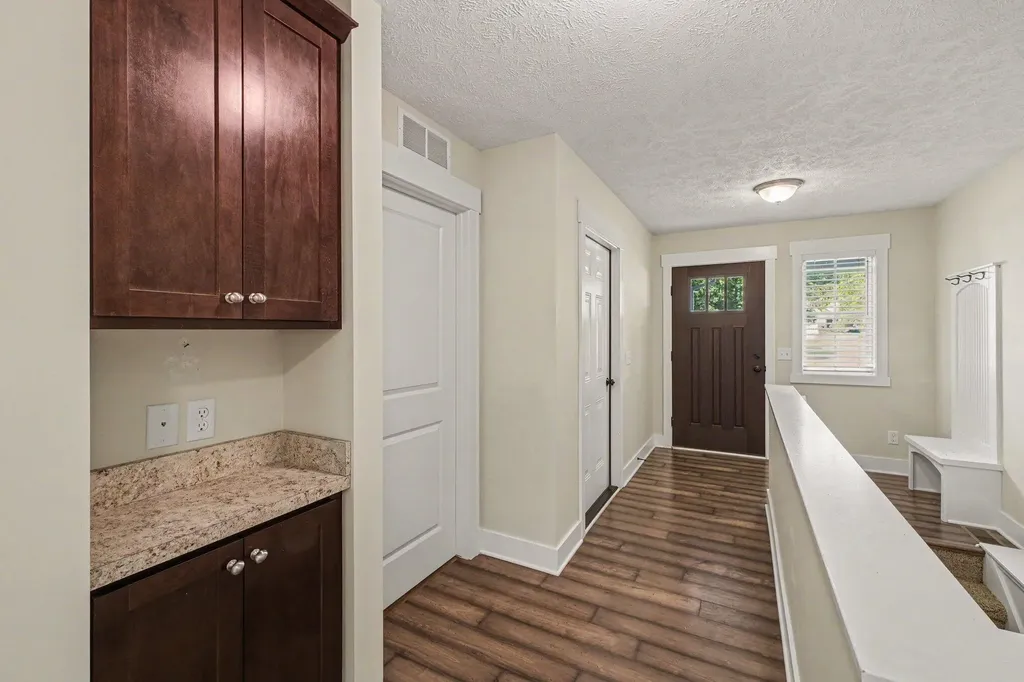 3362 Stormy Creek Drive SE Kentwood City MI 49512