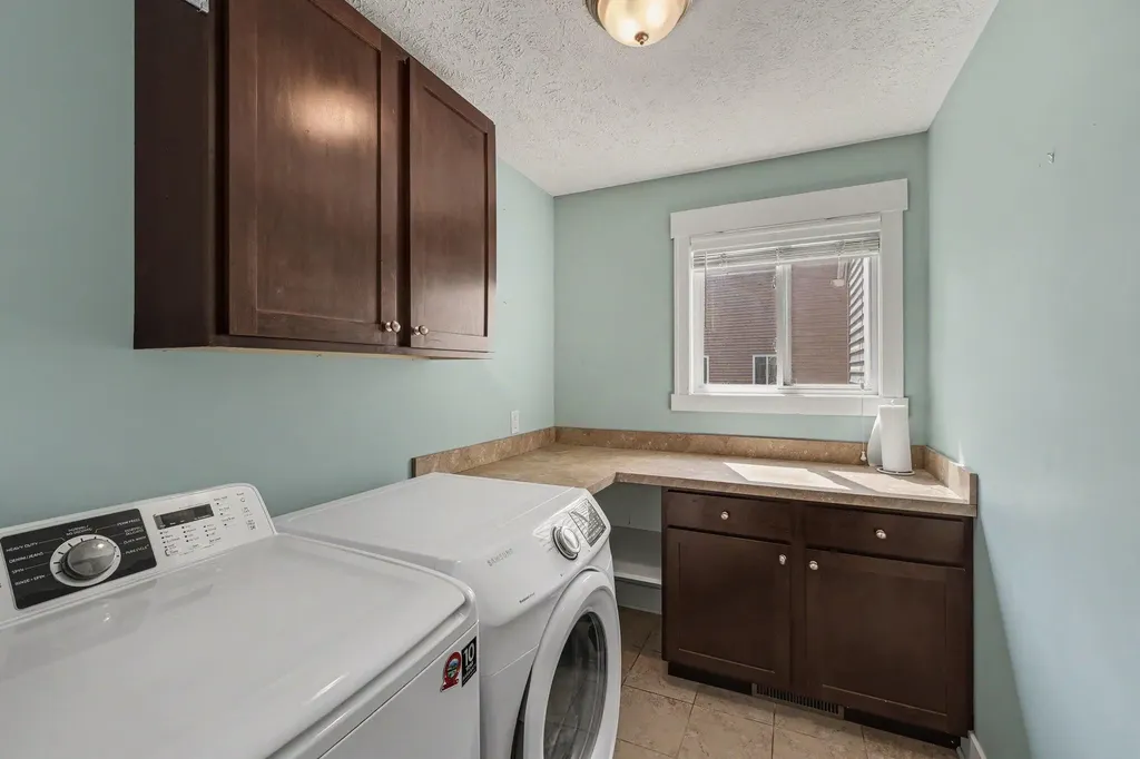 3362 Stormy Creek Drive SE Kentwood City MI 49512