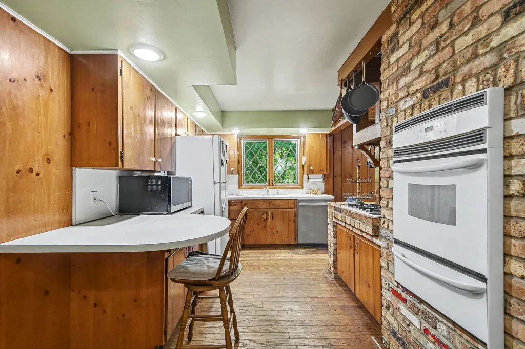 3632 Chamberlain Avenue SE Grand Rapids City MI 49508