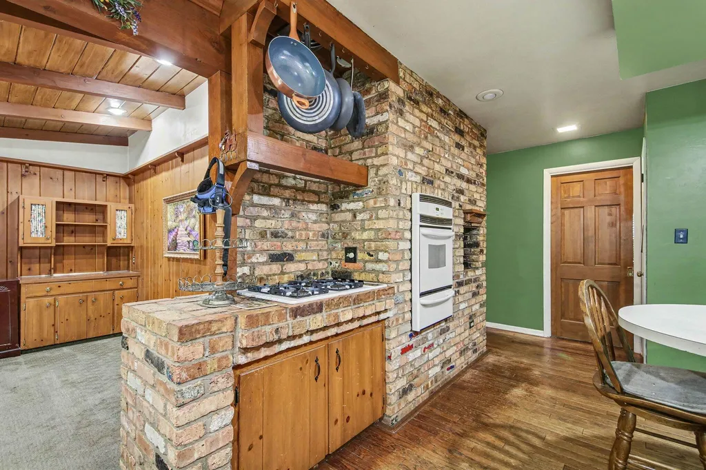 3632 Chamberlain Avenue SE Grand Rapids City MI 49508