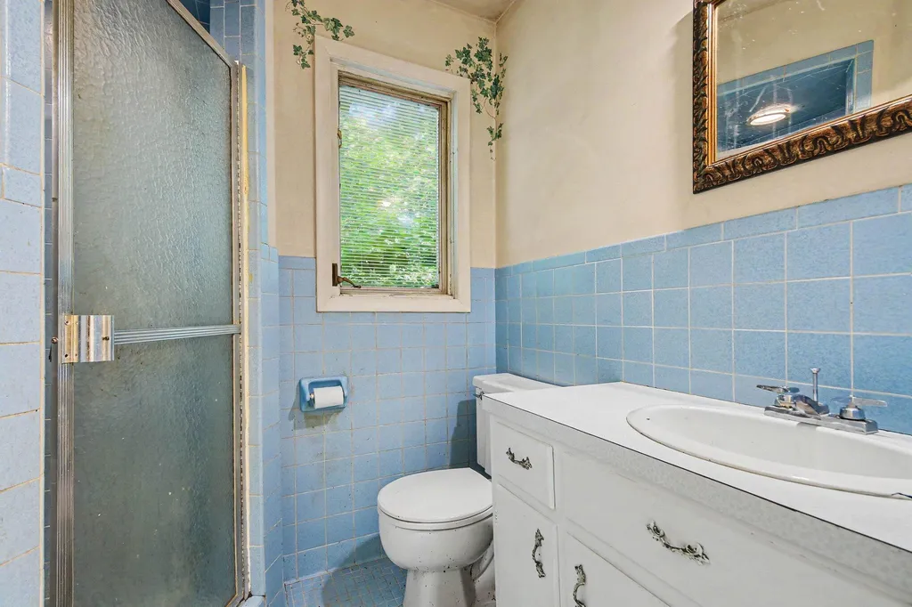 3632 Chamberlain Avenue SE Grand Rapids City MI 49508