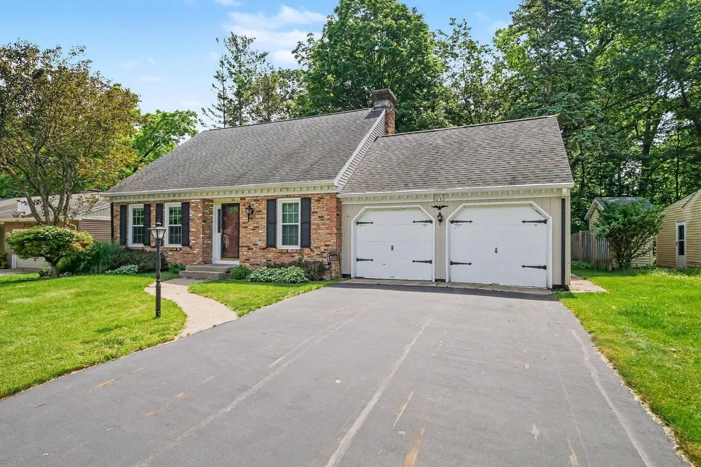 3632 Chamberlain Avenue SE Grand Rapids City MI 49508