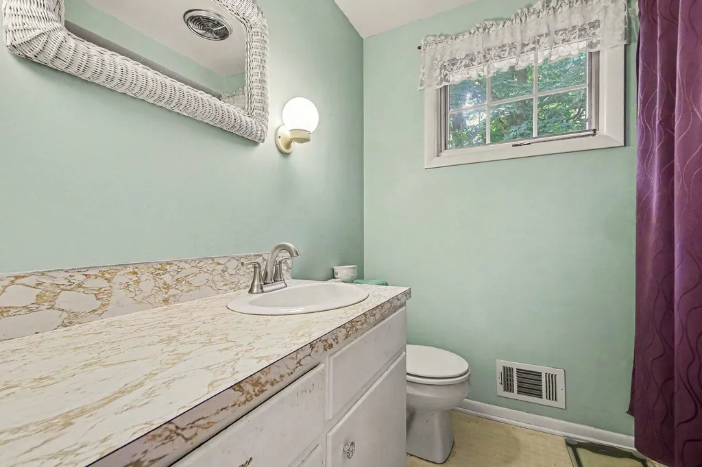 3632 Chamberlain Avenue SE Grand Rapids City MI 49508