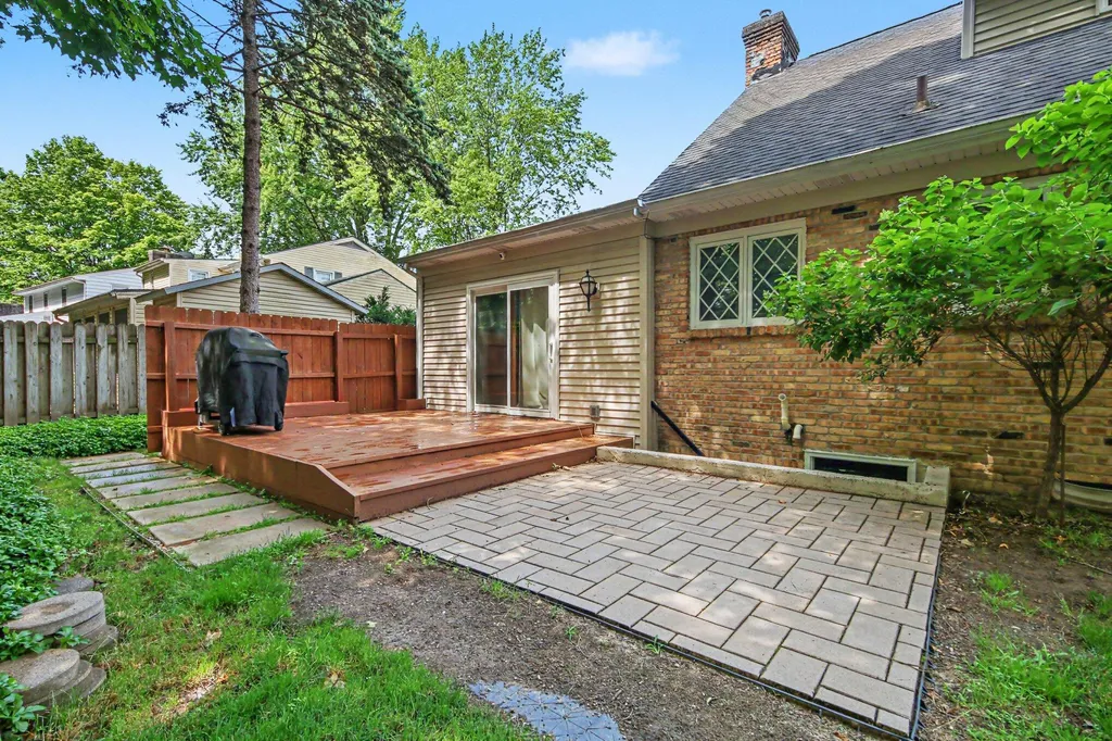 3632 Chamberlain Avenue SE Grand Rapids City MI 49508