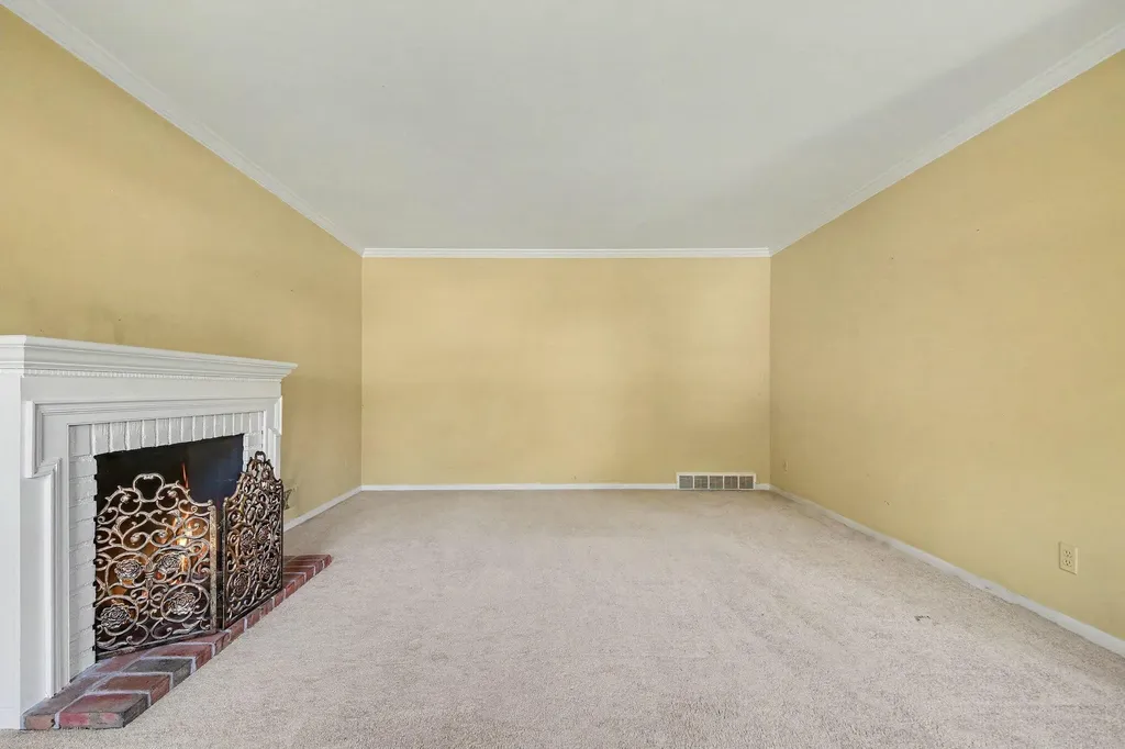 3632 Chamberlain Avenue SE Grand Rapids City MI 49508