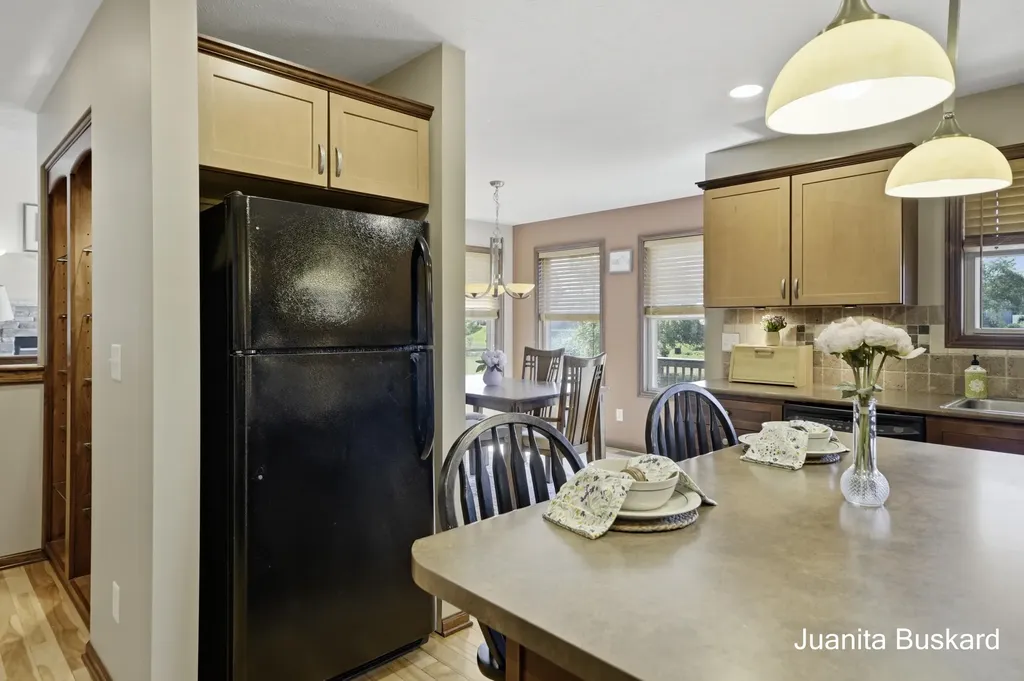 298 Creekside Drive Coopersville City MI 49404