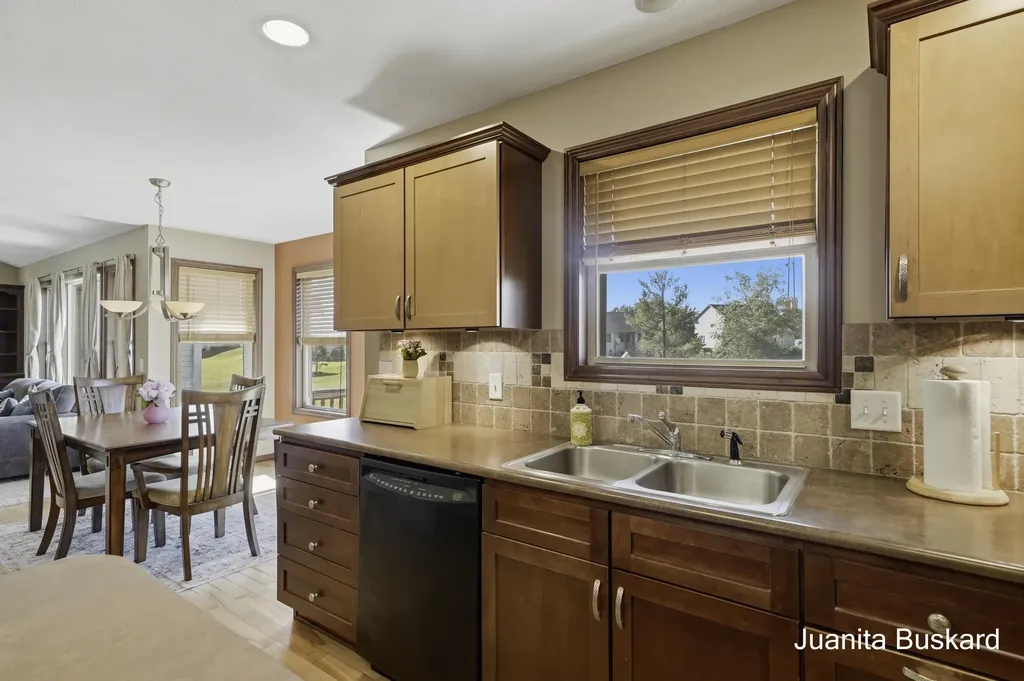 298 Creekside Drive Coopersville City MI 49404