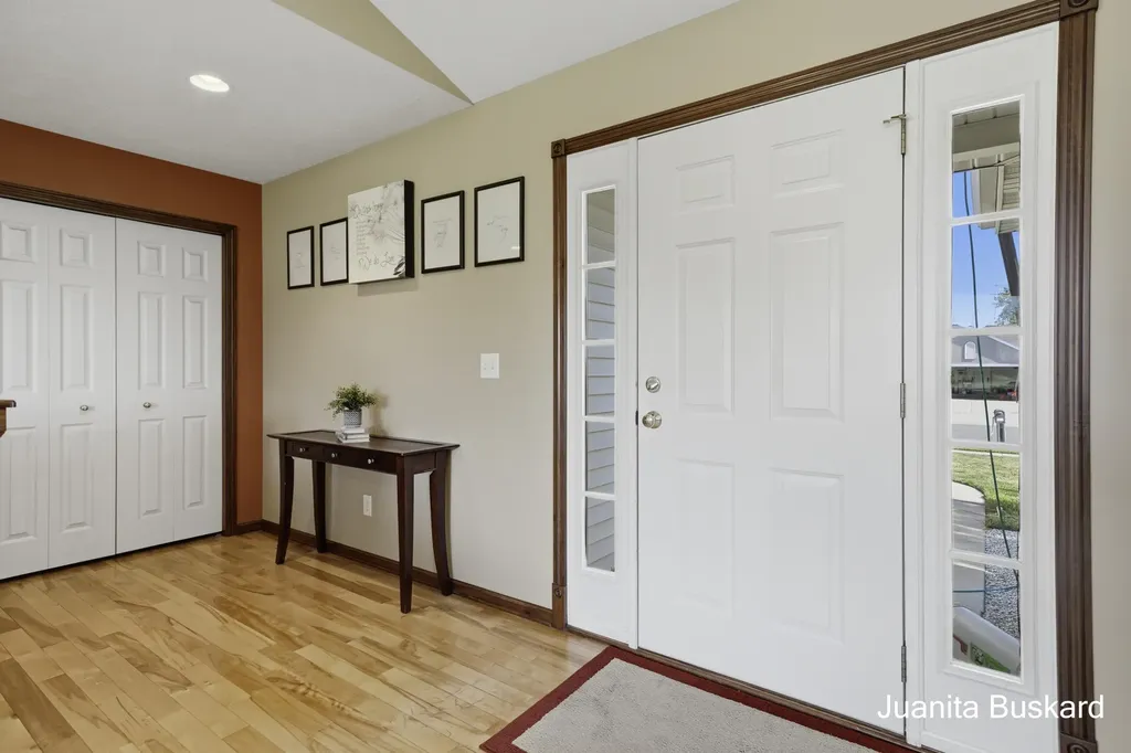 298 Creekside Drive Coopersville City MI 49404