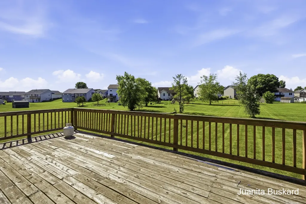 298 Creekside Drive Coopersville City MI 49404