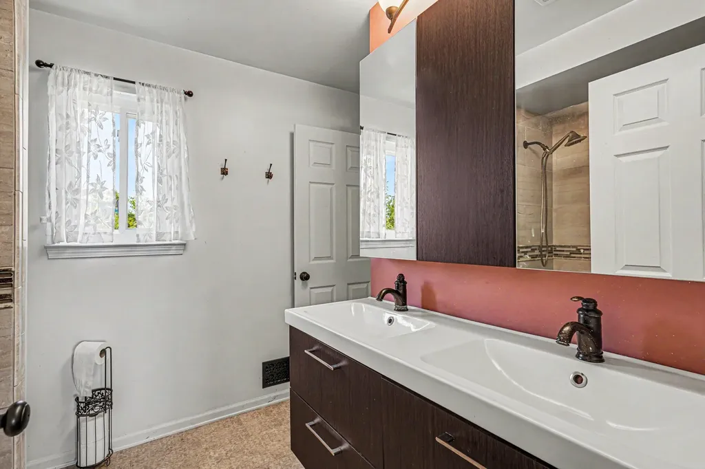 3843 Athens Avenue Waterford Charter Township MI 48329