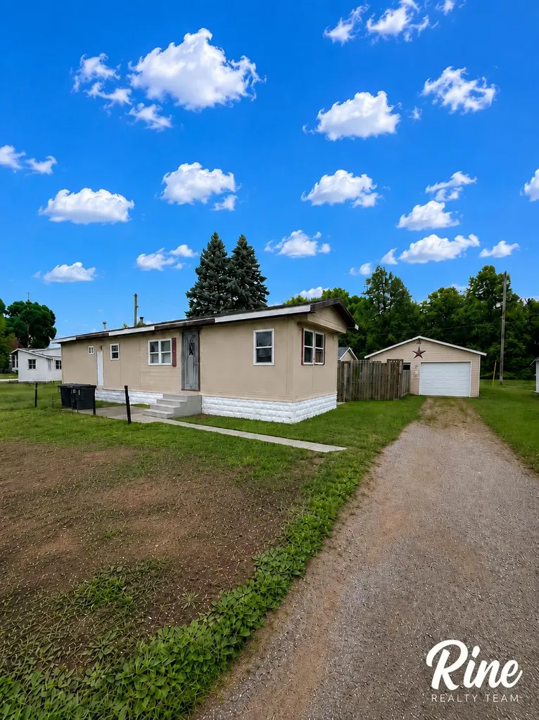 1684 Colwood Road Almer Township MI 48723