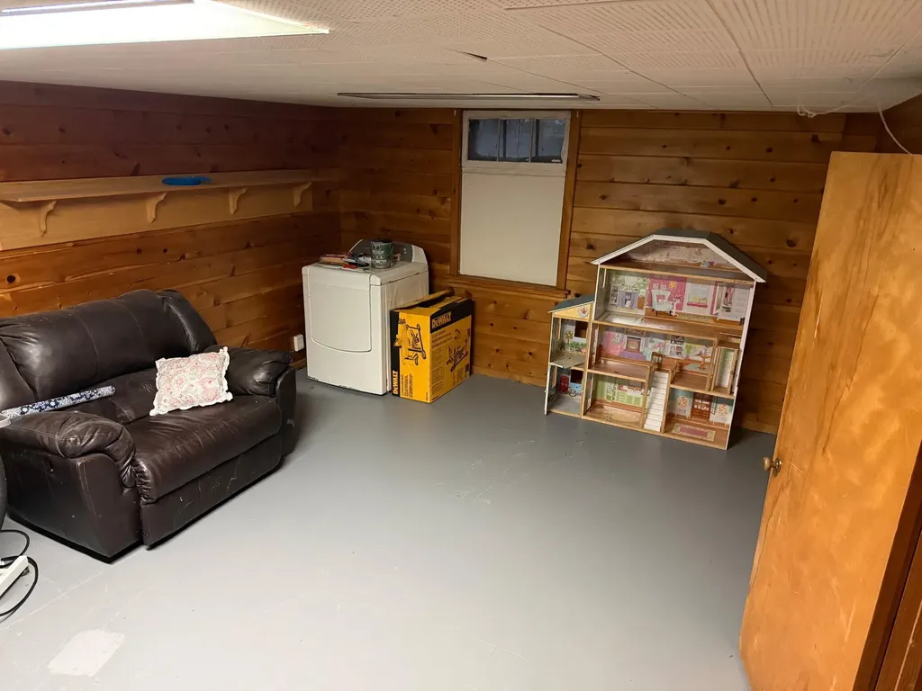 3021 Jefferson Avenue SE Wyoming City MI 49548