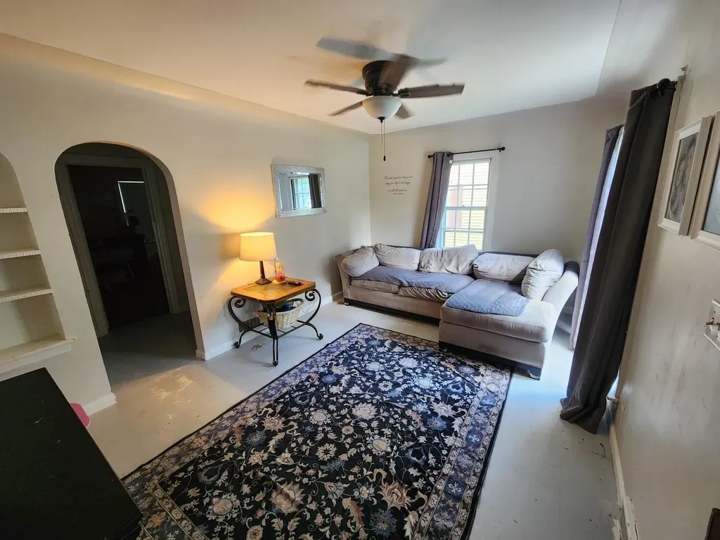 3021 Jefferson Avenue SE Wyoming City MI 49548