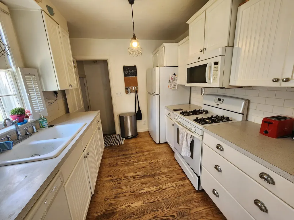 3021 Jefferson Avenue SE Wyoming City MI 49548