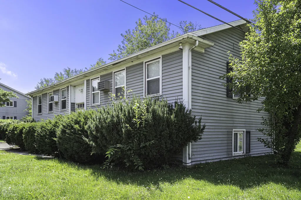 1710 E G Avenue Parchment City MI 49004
