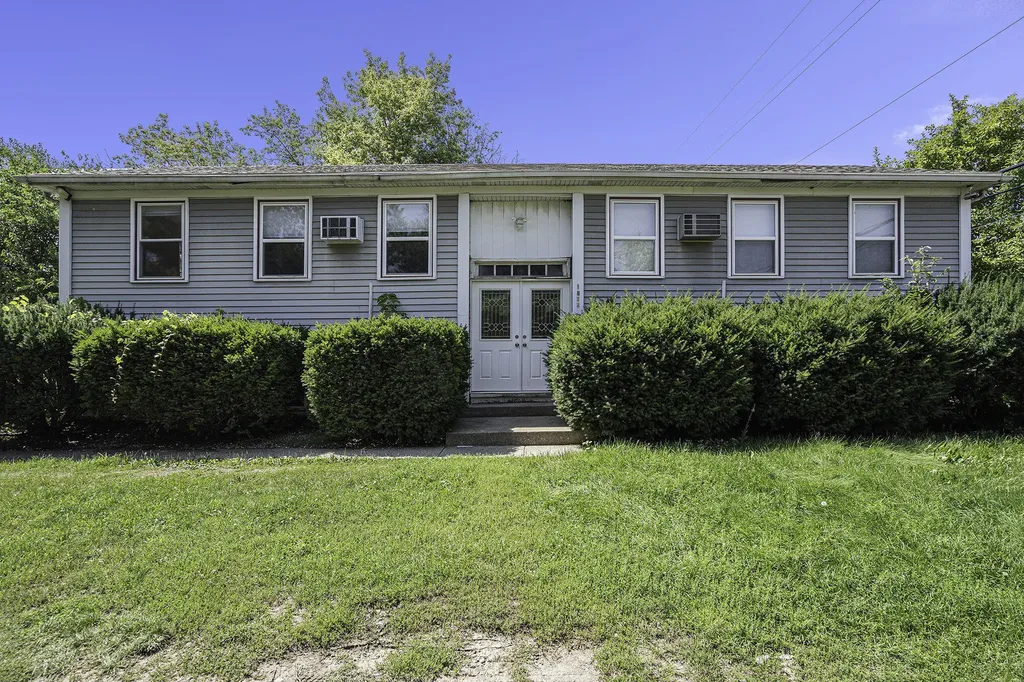 1710 E G Avenue Parchment City MI 49004