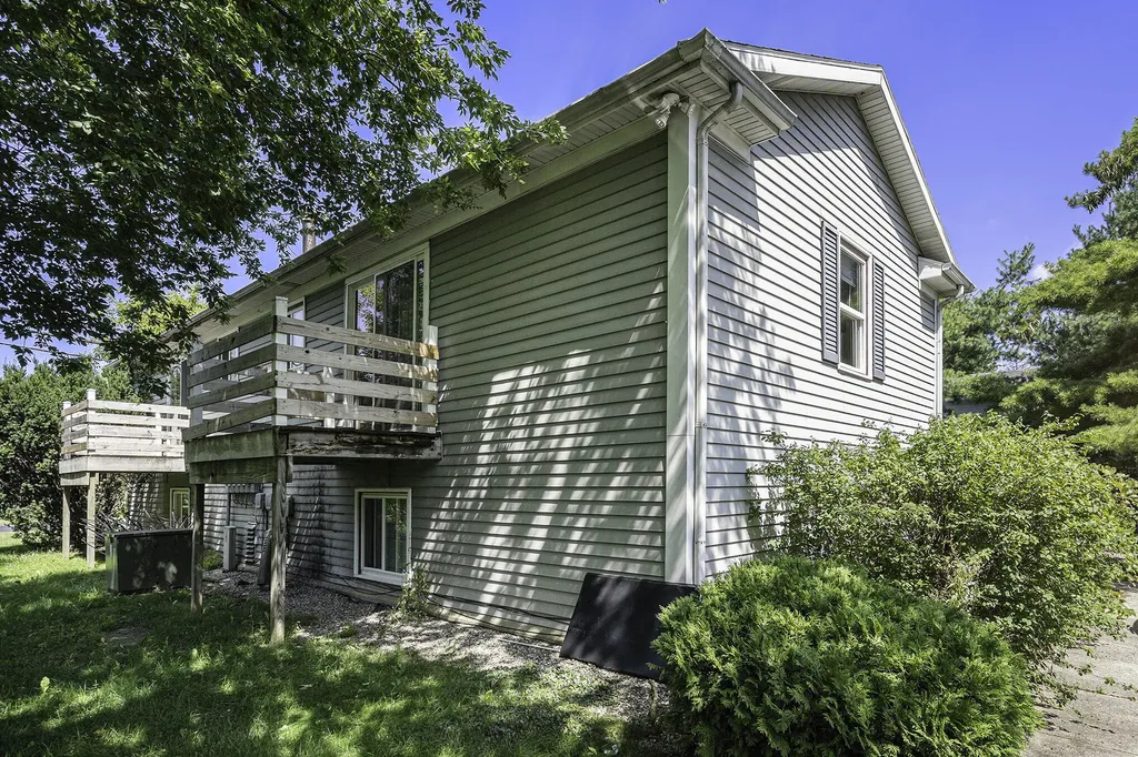 1710 E G Avenue Parchment City MI 49004