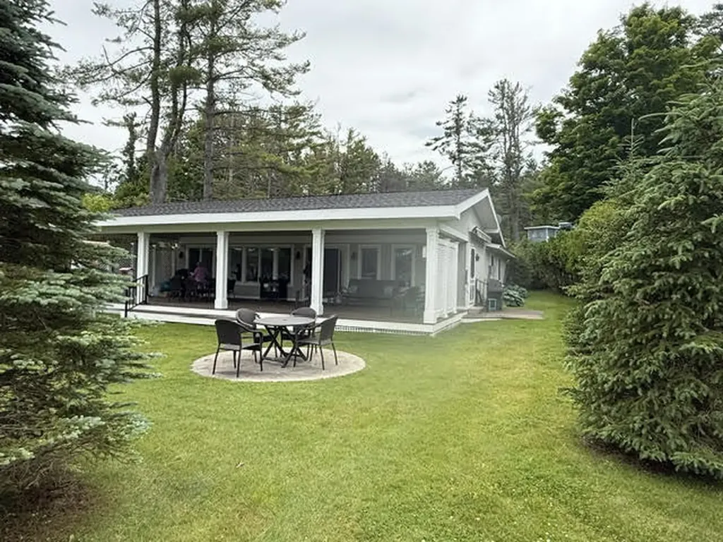 8630 Curtis Lane Bay Township MI 49770