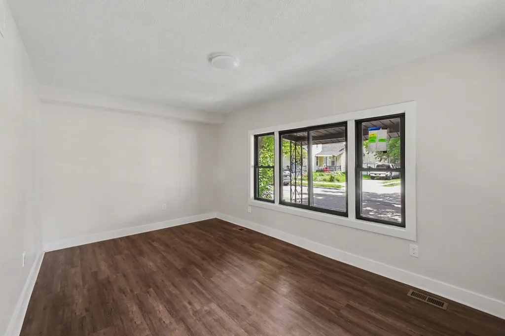 651 Mc Reynolds Avenue NW Grand Rapids City MI 49504