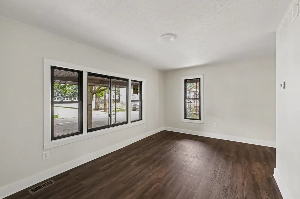 651 Mc Reynolds Avenue NW Grand Rapids City MI 49504
