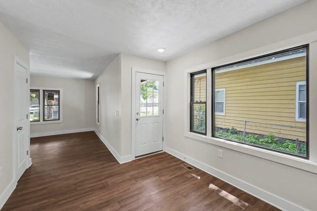 651 Mc Reynolds Avenue NW Grand Rapids City MI 49504