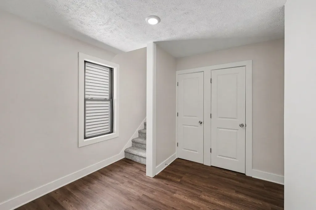 651 Mc Reynolds Avenue NW Grand Rapids City MI 49504