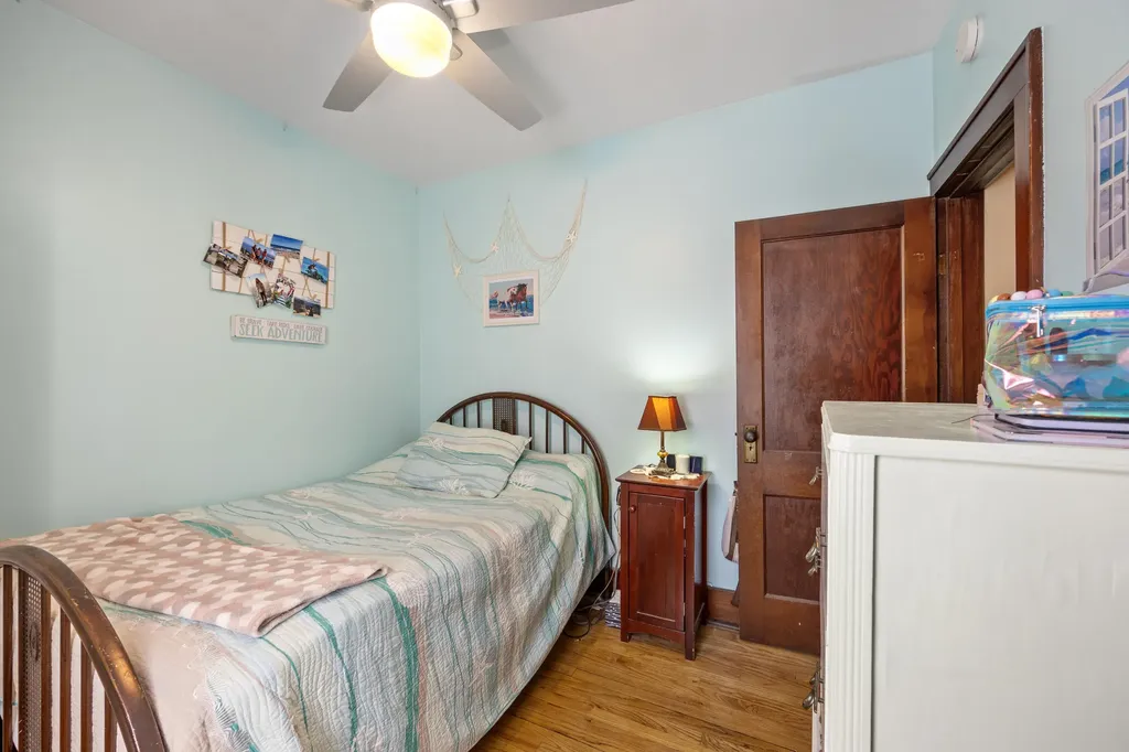 909 Slayton Avenue Grand Haven City MI 49417