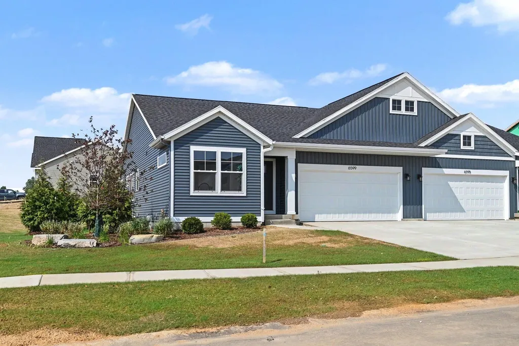 6599 Bellflower Drive SW Zeeland Charter Township MI 49464