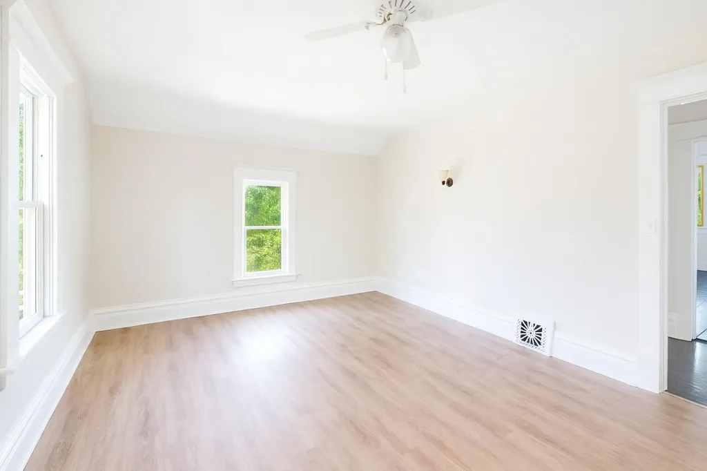 1517 James Street Kalamazoo City MI 49001