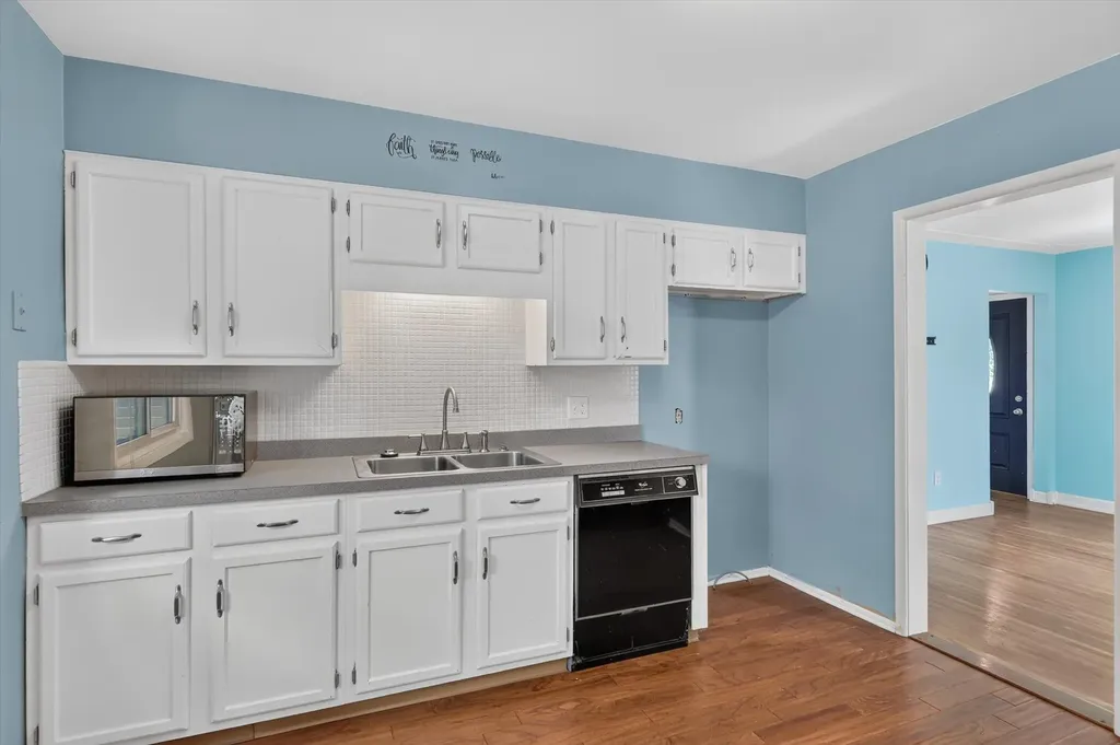 650 Marcia Street SW Wyoming City MI 49509