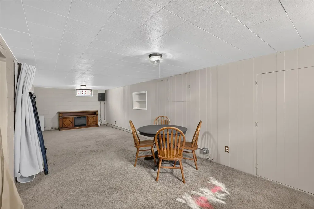 650 Marcia Street SW Wyoming City MI 49509