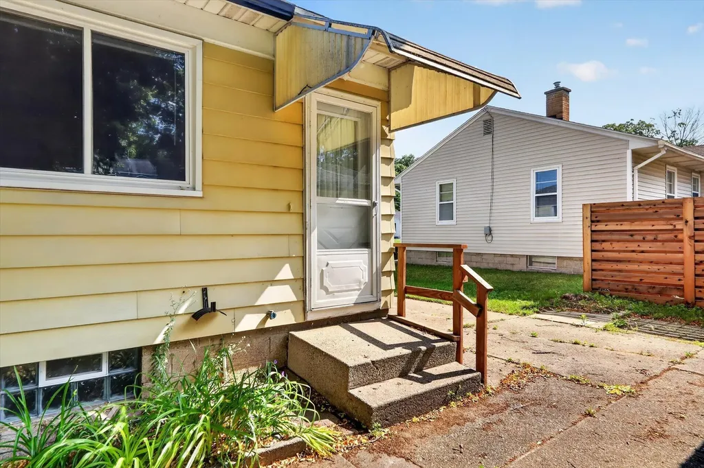 650 Marcia Street SW Wyoming City MI 49509