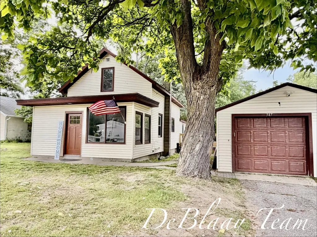 347 6 Mile Road NW Alpine Township MI 49321