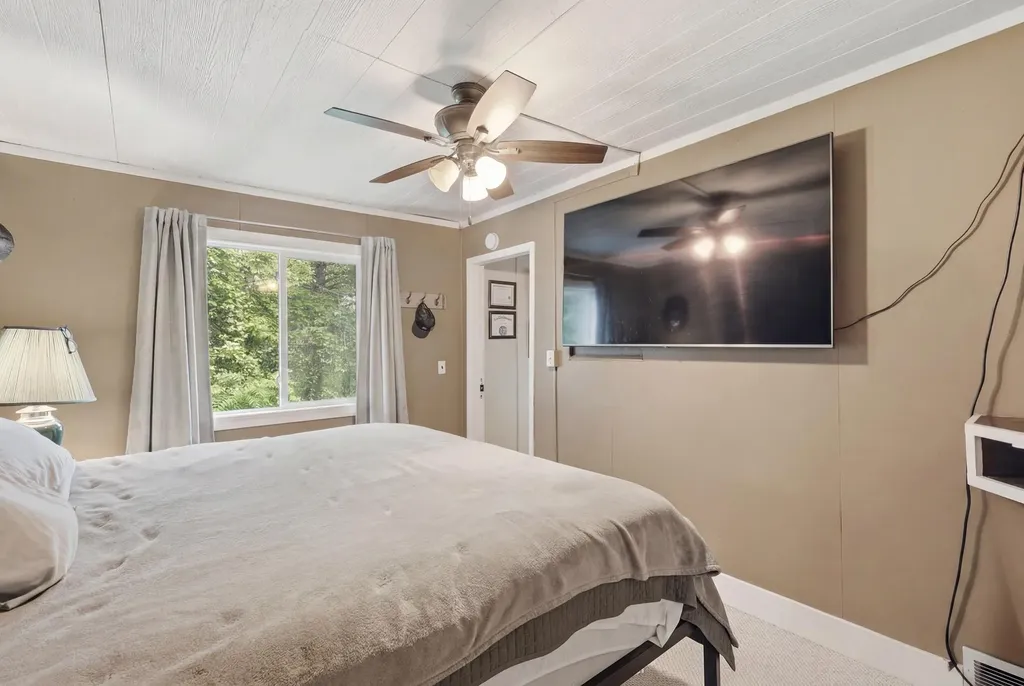 347 6 Mile Road NW Alpine Township MI 49321