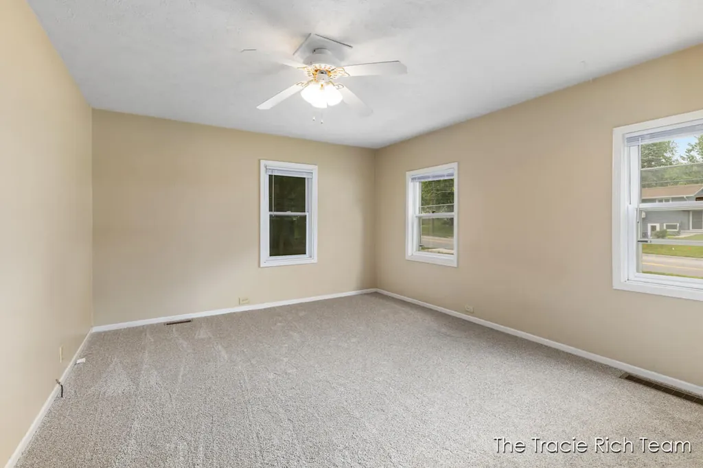 227 E Division Street NE Rockford City MI 49341