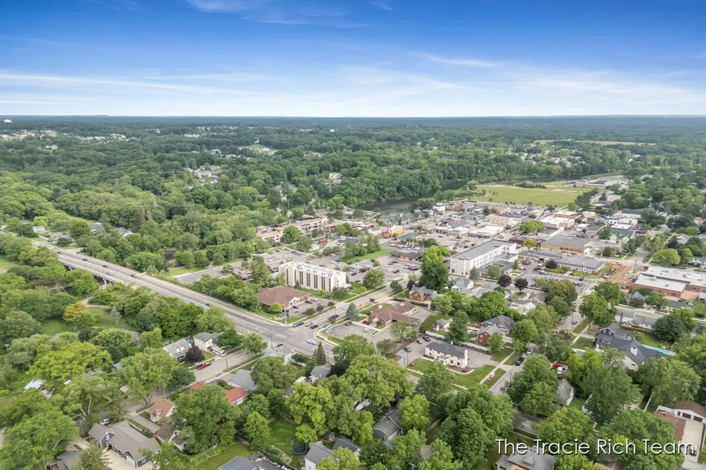 227 E Division Street NE Rockford City MI 49341