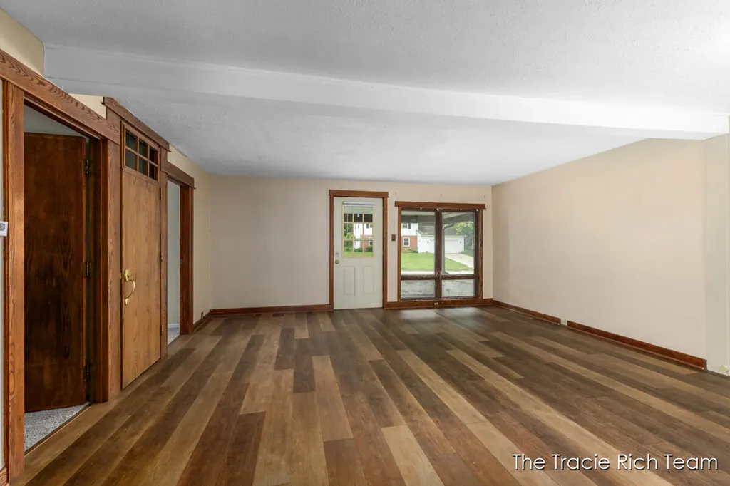 227 E Division Street NE Rockford City MI 49341