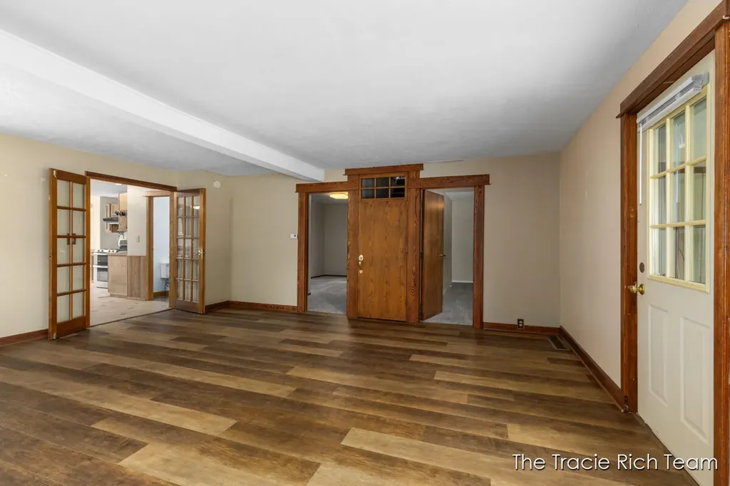 227 E Division Street NE Rockford City MI 49341