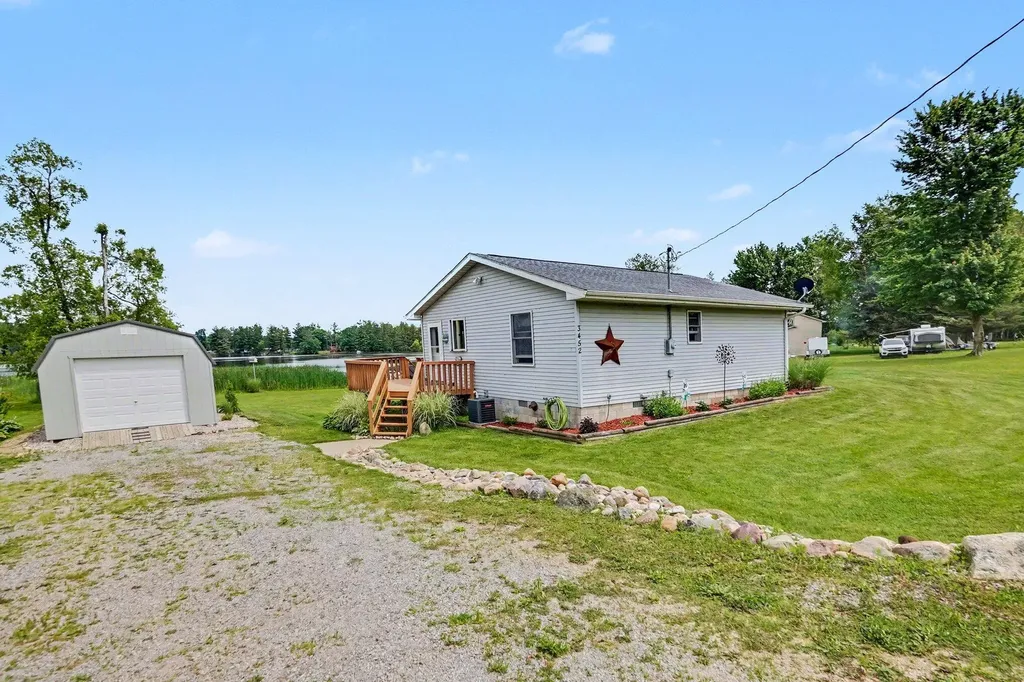 3452 W Lake Drive Orient Township MI 49679