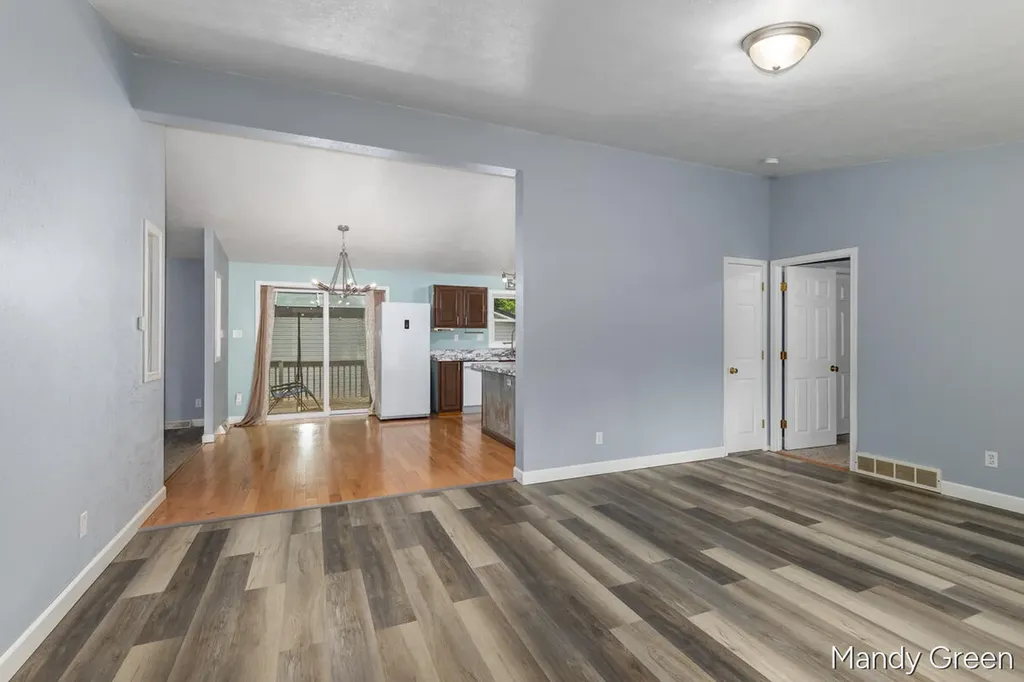 518 N Williams Street Carson City City MI 48811