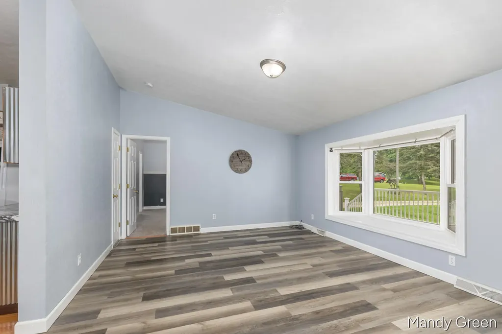 518 N Williams Street Carson City City MI 48811