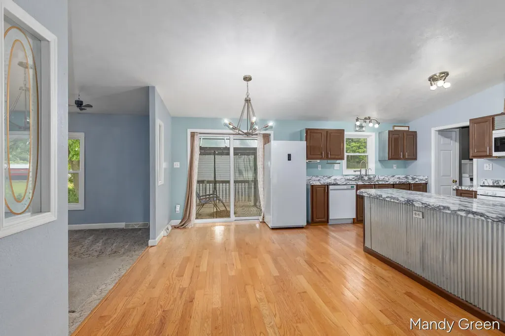 518 N Williams Street Carson City City MI 48811