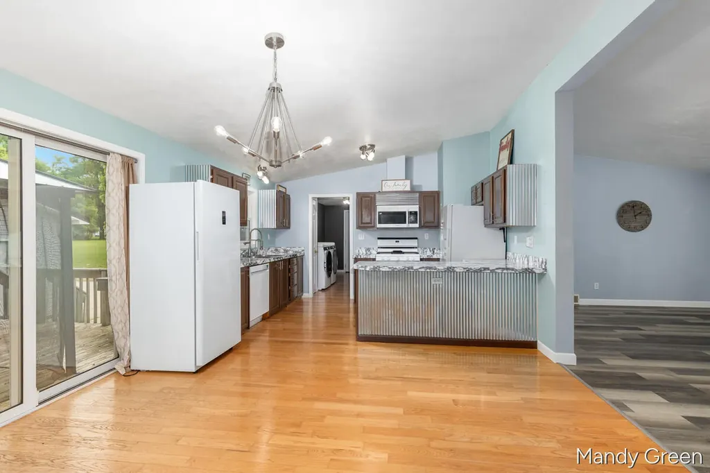 518 N Williams Street Carson City City MI 48811