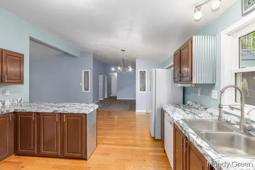 518 N Williams Street Carson City City MI 48811